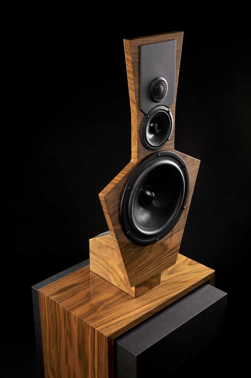 Amer%20Walnut%20High%20Gloss%20Bridge%20and%20TB%20upper%20left.png